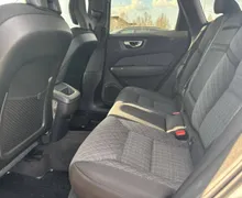 Notranja slika - Volvo XC60 - B4P Momentum PRO AT FWD KAMERA-GRETJE.SED.-DAB+... - 24 - Predogledna slika
