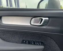 Notranja slika - Volvo XC40 - B3P Core Avt. - 13 - Predogledna slika