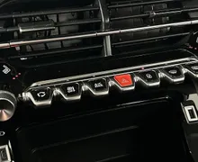 Zunanja slika - Peugeot 2008 - 1.2 PURETECH ACTIVE|SLO|NAVI|KAMERA|OGR.SEDEŽA - 11 - Predogledna slika