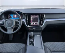 Zunanja slika - Volvo V60 Cross Country - B4D AWD od 1 lastnika 1 letna garancija odličen - 8 - Predogledna slika