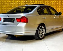 Zunanja slika - BMW Serija 3 - : 318d LCI-STREŠNO OKNO-GRETJE-NAVI-PDC... - 10 - Predogledna slika