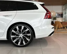Notranja slika - Volvo V60 - B4 D Plus Dark Mild hybrid - 7 - Predogledna slika