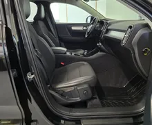 Notranja slika - Volvo XC40 - D3 Momentum Pro Avt. - LED.kamera.asistence.navi - 13 - Predogledna slika