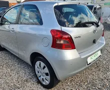 Zunanja slika - Toyota Yaris - 1.3 VVT-i SLOVENSKO POREKLO - BREZ POLOGA - 3 - Predogledna slika