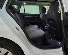 Notranja slika - Škoda Octavia - Combi 2.0 TDI Style DSG- Matrix.panorama.HUD.asist - 16 - Predogledna slika