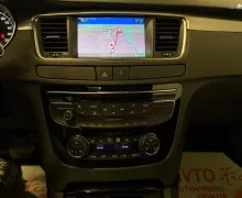Notranja slika - Peugeot 508 - RXH Hybrid4 2.0 HDi-4X4-BI-XENON-NAVI-PDC-F1-TEMPO - 12 - Predogledna slika