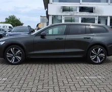 Zunanja slika - Volvo V60 Cross Country - D4 AWD AUT Momentum Pro - 2 - Predogledna slika
