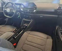 Notranja slika - Citroën C4 - 1.2 PureTech 130 Avt.-1 LASTNIK-FULL LED-ODLIČEN - 12 - Predogledna slika