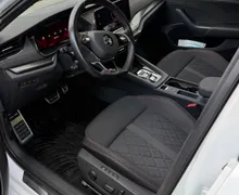 Notranja slika - Škoda Octavia - Combi 2.0 TSI RS DSG - 10 - Predogledna slika