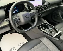 Notranja slika - Citroën C5 X - 1.2i•AUT•51.000KM•VIRTUAL•FUL LED•NAVIGACIJA•PDC•. - 8 - Predogledna slika