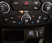 Zunanja slika - Jeep Renegade - 1.5 T4 e-Hybrid Altitude DCT - 15 - Predogledna slika