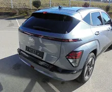 Zunanja slika - Hyundai Kona - Electric 48.6 kWh 99kW PREMIUM°WINTER° ZALOGA ° - 5 - Predogledna slika