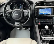 Notranja slika - Jaguar F-Pace - 2.0 D•4X4•R•FUL LED•NAVI•AMBIENT•PDC•LANE ASSIST• - 9 - Predogledna slika