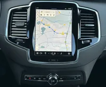 Notranja slika - Volvo XC90 - T8 AWD Ultra Dark 7s 3 leta garancije + 3 servisi. - 17 - Predogledna slika