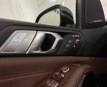 Notranja slika - BMW serija X7: - xD30d|SoftC|Zračno|SkyL|Masaža|360K|Harman|HUD|... - 10 - Predogledna slika
