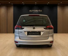 Notranja slika - Opel Zafira - Tourer 1.4 Turbo Brez pologa do 7 let - 7 - Predogledna slika