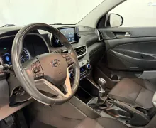 Notranja slika - Hyundai Tucson - 1.6 CRDi-129.000KM-SLO-TEMPOMAT-KAMERA-PDC-SERV KN - 10 - Predogledna slika