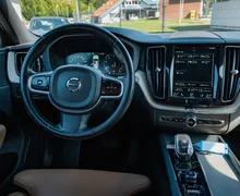 Notranja slika - Volvo XC60 - T5 AWD Inscription Avt. - 10 - Predogledna slika