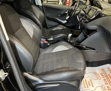 Notranja slika - Peugeot 2008 - 1.2 -LED-NAVI-TEMPOMAT-CROME-ALU-PDC-ODLIČEN... - 10 - Predogledna slika