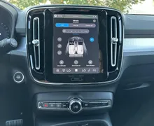 Notranja slika - Volvo XC40 - B3P Core Avt. - 17 - Predogledna slika