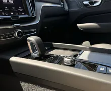 Notranja slika - Volvo XC60 - B5P AWD Core Avt. KAMERA. LED. ACC. BLISS - 20 - Predogledna slika