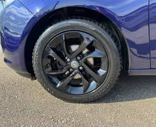 Zunanja slika - Opel Adam - VIOLA°SLO°2.LAST°DVOBARVEN°TEMPOMAT°BLUETOOTH°AL.. - 9 - Predogledna slika