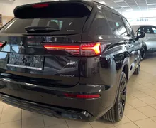 Zunanja slika - Mitsubishi Outlander - Black Edition PHEV 4WD 2.4  Avt. - NA ZALOGI - - 6 - Predogledna slika