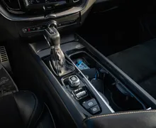 Notranja slika - Volvo XC60 - D4 R-Design AWD Avt. - 11 - Predogledna slika