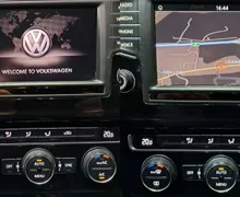 Notranja slika - Volkswagen Golf Variant - 1.6 TDI Highline-NAVI-ALCANTARA-ALU-PDC-KOT NOV - 10 - Predogledna slika