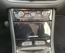 Notranja slika - Opel Grandland - 1.2 TURBO 96KW - LEPO OHRANJEN - POTRJENA SERVISNA - 17 - Predogledna slika