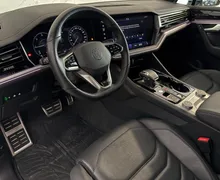 Notranja slika - Volkswagen Touareg - V6 TDI R-Line 4M|Pano|Zračno|Kamera|SoftC|Hlaj|R.. - 8 - Predogledna slika