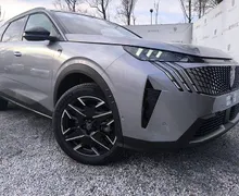 Zunanja slika - Peugeot 5008 - GT 1.2 HIBRID 145 E-DCT  + BON ZA ZIMSKE GUME 500€ - 1 - Predogledna slika