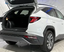 Notranja slika - Hyundai Tucson - 1.6 T-GDI Slovensko vozilo - Kamera - Garancija - 7 - Predogledna slika
