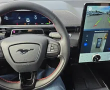 Zunanja slika - Ford Mustang Mach-e - Mustang 4x4 Mach-E  88 kWh  Premium podaljšan dose - 9 - Predogledna slika