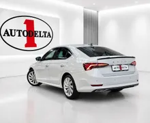 Zunanja slika - Škoda Octavia - 2.0 TDI Sport DSG - 4 - Predogledna slika