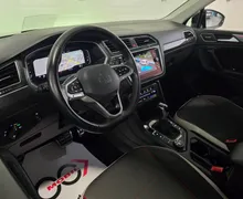 Notranja slika - Volkswagen Tiguan - 2.0 TDI Urban Sport 4Motion DSG - Matrix.kamera.HK - 9 - Predogledna slika