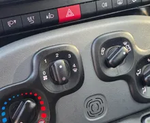 Zunanja slika - Fiat Panda - 1.0 HYBRID STREET ALU PLATIŠČA-KLIMA-1.LASTNIK - 16 - Predogledna slika