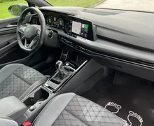 Notranja slika - Volkswagen Golf - 2.0 TDI BMT R-Line-1 LASTNICA-SLO-76000 KM-ODLIČ.. - 10 - Predogledna slika