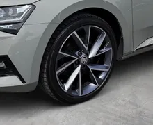 Zunanja slika - Škoda Superb - Combi 2.0 TDI Sportline DSG-Memory-Vlečna kljuka.. - 6 - Predogledna slika