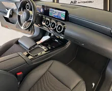 Notranja slika - Mercedes-Benz A-Razred - A 180 Avt.HYBRID-SLOVENSKI-LED-3D NAVI-KAMERA-ACC- - 12 - Predogledna slika