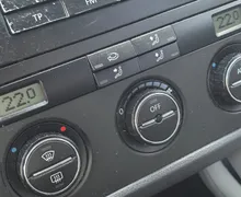 Zunanja slika - Volkswagen Golf - 2.0 SDI KLIMA-ALU PLTIŠČA-1.LASTNIK-SLO-KOT NOV - 16 - Predogledna slika
