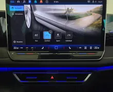 Notranja slika - Volkswagen Tiguan - 2.0 TDI Elegance DSG - LED Plus.alcantara.kamera - 13 - Predogledna slika