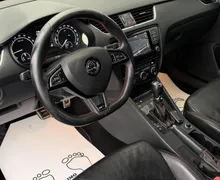 Notranja slika - Škoda Octavia - 2.0 TDI•RS•DSG•CHALLENGE•XENON+LED•KAMERA•NAVI•F1• - 8 - Predogledna slika