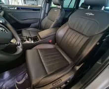 Notranja slika - Škoda Superb - Combi 2.0 TDI L K Laurin Klement•Tovarniš. jamstvo - 12 - Predogledna slika