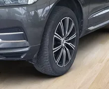 Notranja slika - Volvo XC60 - D4 A AWD Inscription•Head-Up•Panorama... - 9 - Predogledna slika