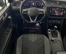 Notranja slika - Volkswagen Tiguan Allspace - 2.0 TDI•R-Line•4MOTION•DSG•147kW•IQ Light•Kamera•. - 9 - Predogledna slika