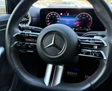 Notranja slika - Mercedes-Benz A-Razred - 180 AMG Line |ACC|Kamera|Gretje|AmbientL|PDC|SLO|. - 7 - Predogledna slika