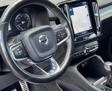 Notranja slika - Volvo XC40 - T3 R-design+ALU+LED+HI-FI+KLJUKA... - 12 - Predogledna slika