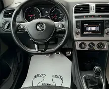 Notranja slika - Volkswagen CrossPolo - 1.4 TDI•PDC SENZORJI•TEMPOMAT•138.000KM•ODLIČEN• - 9 - Predogledna slika
