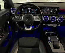 Notranja slika - Mercedes-Benz A-Razred - 250 AMG Line |NightP|Led|Kamera|Gretje|AmbientL| - 9 - Predogledna slika